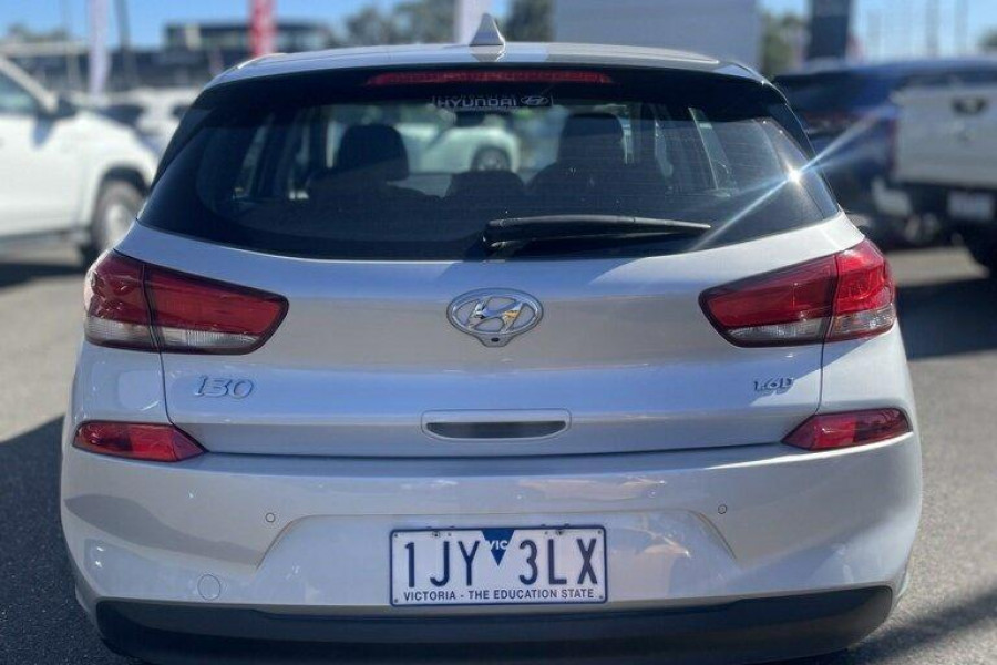 2017 MY18 Hyundai i30 PD Elite Hatch Image 6