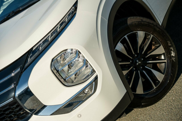 2025 Mitsubishi Outlander ZM LS SUV Image 6