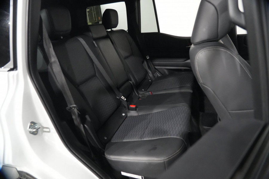 2026 Toyota LandCruiser Prado VX SUV Image 25