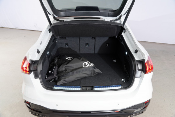 2025 Audi A5 B10 e-hybrid S-Line Sedan image 19