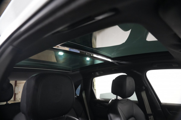 2018 Porsche Cayenne SUV image 25