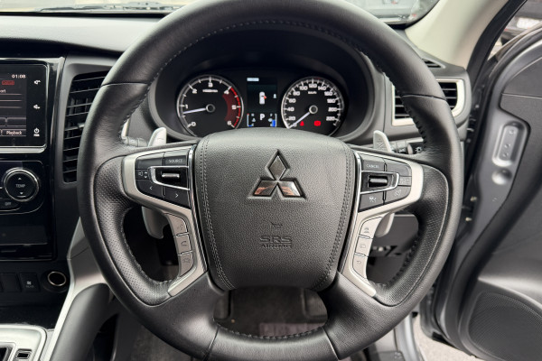 2019 Mitsubishi Pajero Sport QE Black Edition SUV Image 16