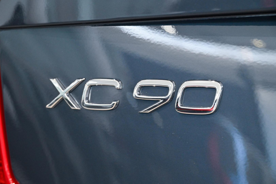 2024 MY25 Volvo XC90  Ultra T8 Plug-In Hybrid SUV Image 11
