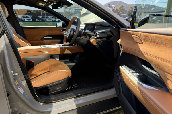 2026 Mazda 6e  E35 Atenza Hatch Image 19