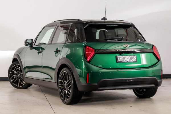 2025 MINI Cooper F65 C Favoured Hatch image 5