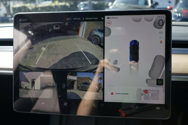 2022 Tesla Model 3  Long Range Sedan Image 17