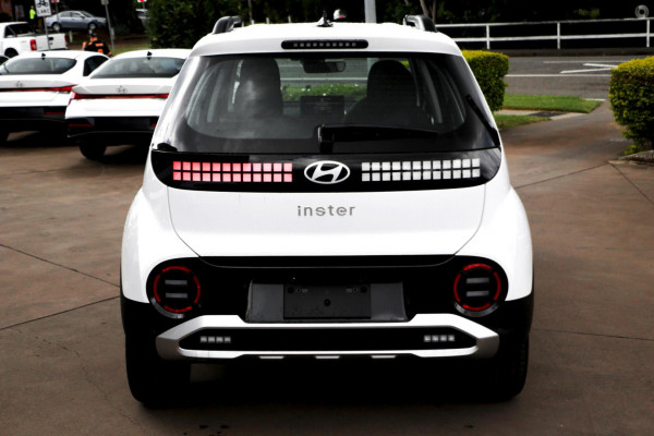 2026 Hyundai INSTER AX.V1 Extended Range SUV Image 2