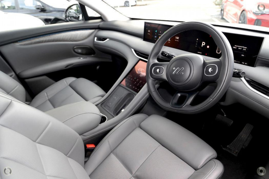 2026 MY25 MG IM6 S12L Performance SUV Image 4