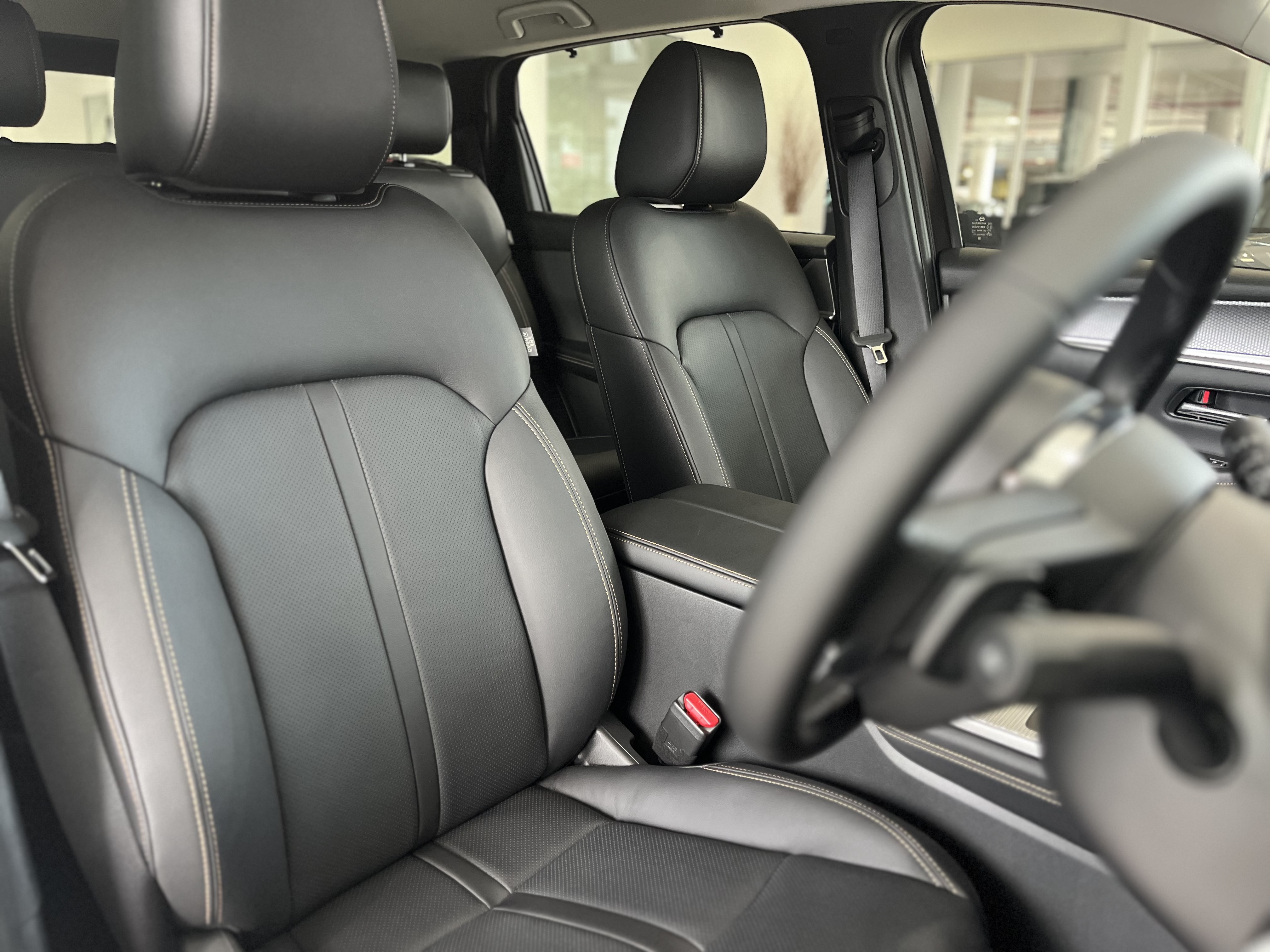 2024 Mazda CX-80 KL G40e Touring SUV Image 13
