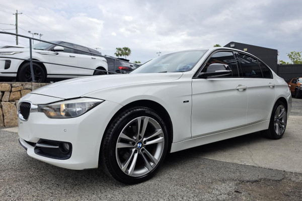 2012 BMW 3 Series F30 320d M Sport Sedan Image 3