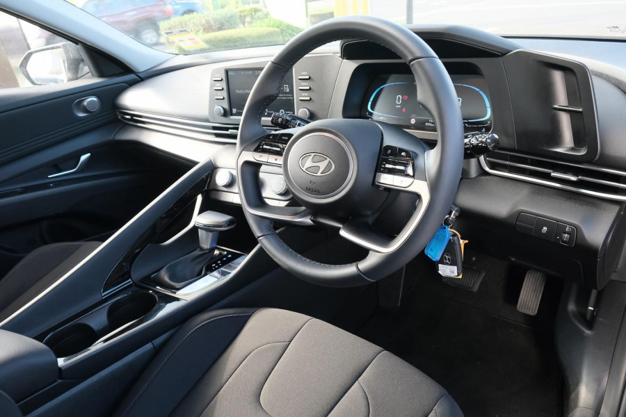 2025 Hyundai i30 CN7.V2  Sedan Image 6