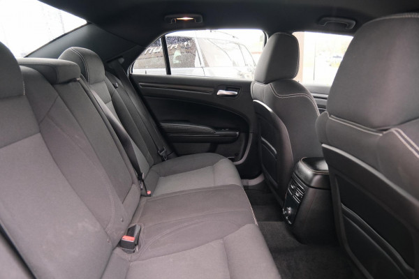 2013 Chrysler 300 LX SRT-8 Core Sedan Image 11