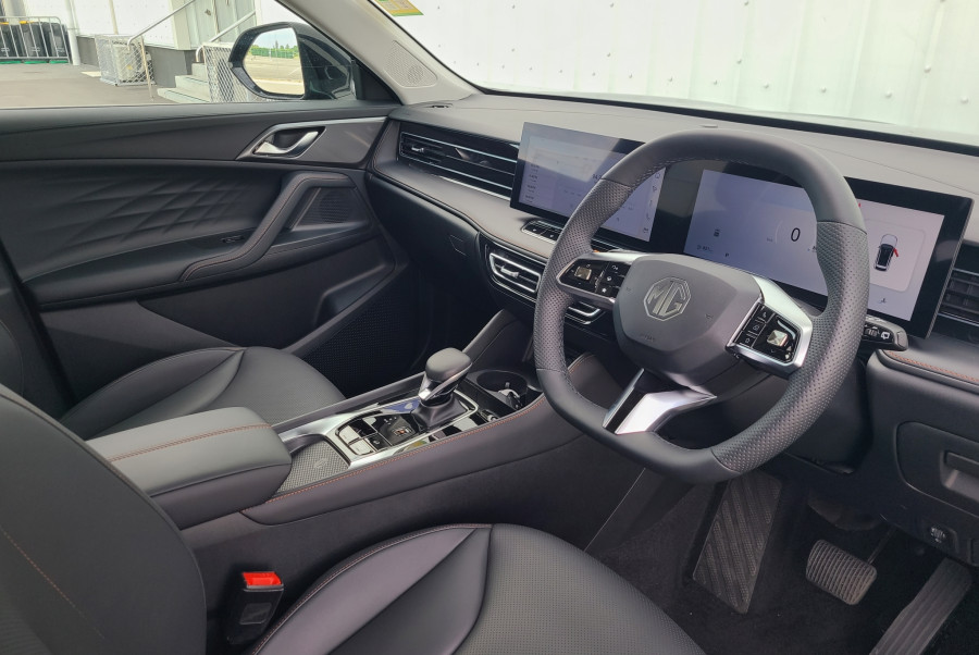 2025 MG HS Essence SUV Image 14