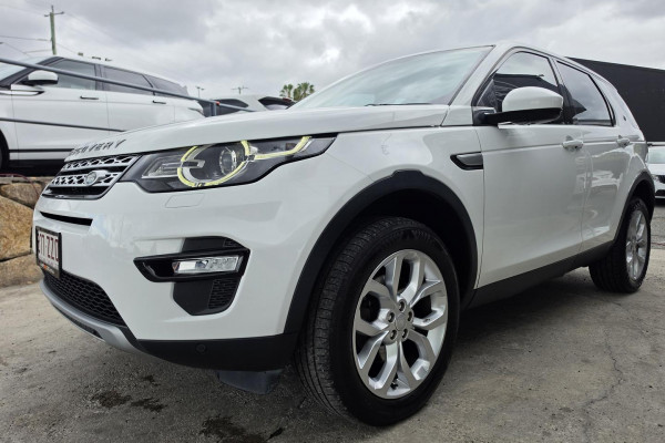 2017 Land Rover Discovery Sport L550 TD4 HSE SUV Image 3