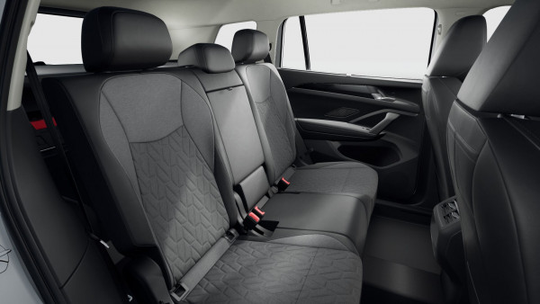 2025 Volkswagen Tayron R4 150TSI Life SUV image 12