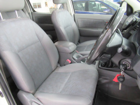 2011 MY10 Toyota HiLux KUN26R MY10 SR Cab chassis