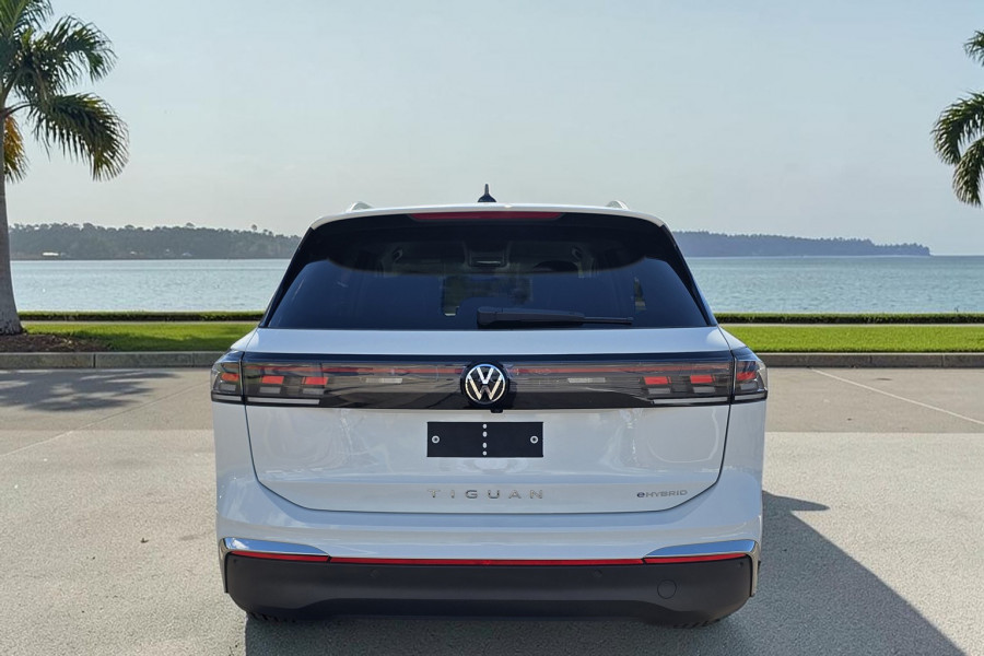 2026 Volkswagen Tiguan CT 150TSI eHybrid Elegance SUV Image 8