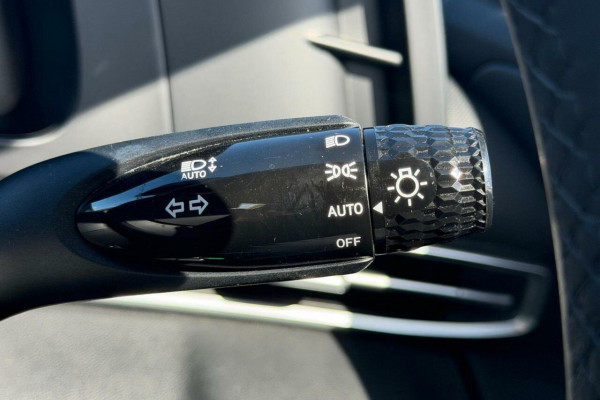 2024 MY25 Hyundai i30 CN7.V2 Elite Hybrid Sedan Image 23