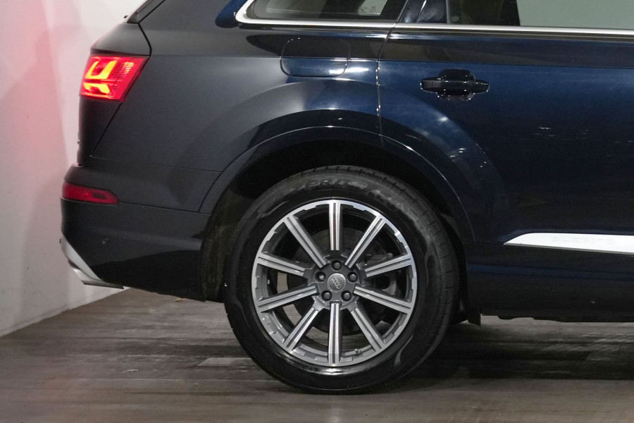 2016 Audi Q7 4M TDI SUV Image 5