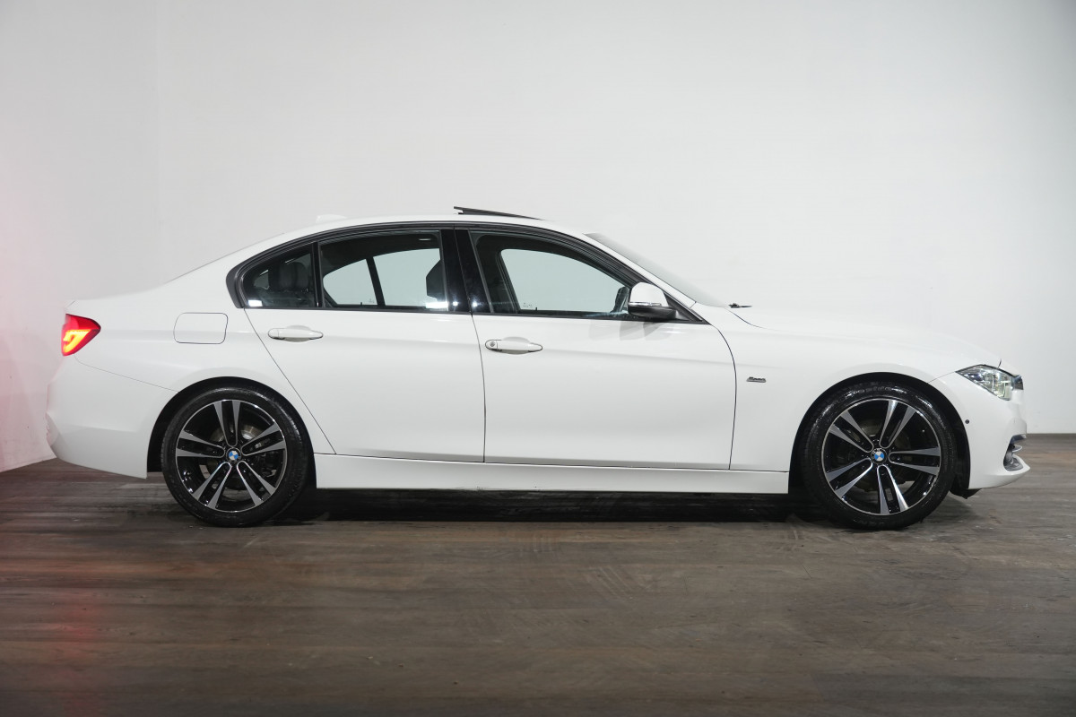 2018 BMW 3 Series 20d Sport Line Sedan