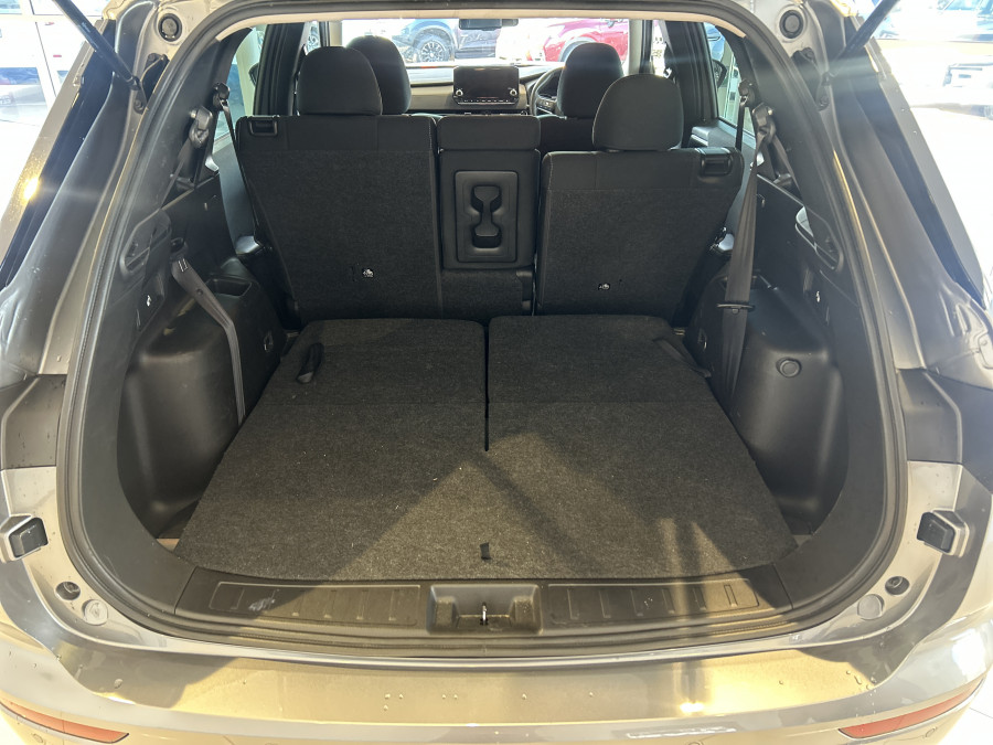 2023 Mitsubishi Outlander ZM LS SUV Image 23