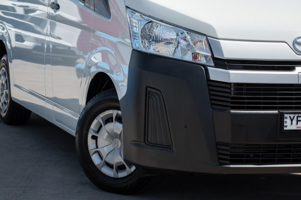 2024 Toyota HiAce GDH300R  Van Image 6