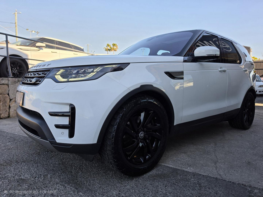 2018 Land Rover Discovery Series 5 SE SUV Image 3