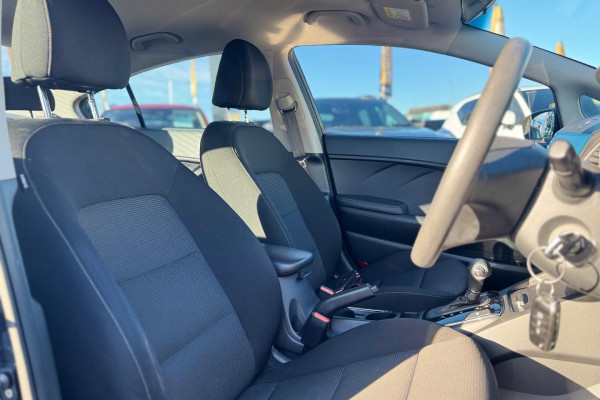 2016 MY17 Kia Cerato YD S Sedan Image 17