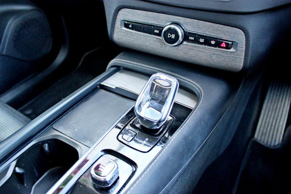 2021 MY22 Volvo XC90 L Series B6 Inscription SUV Image 18