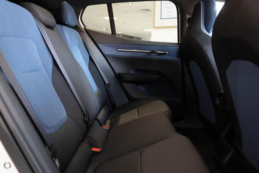 2024 Volvo EX30  Twin Motor Performance Ultra SUV Image 7