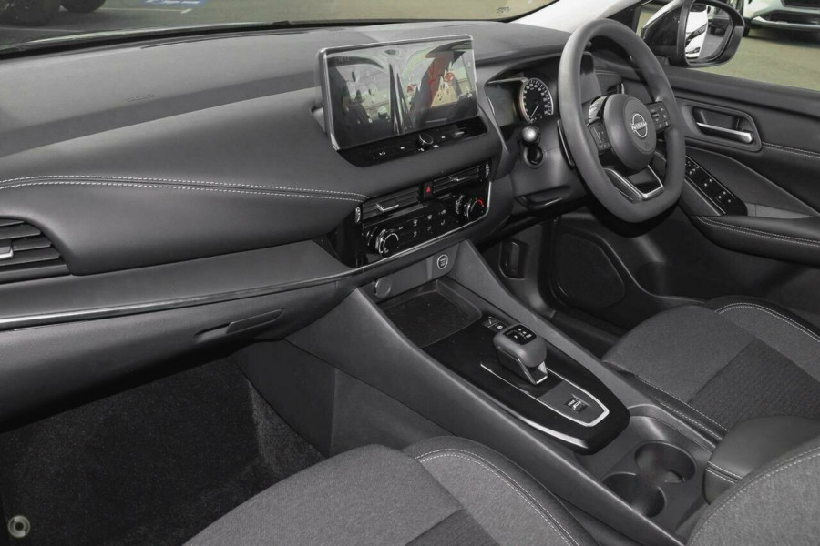 2024 Nissan QASHQAI J12 ST+ SUV Image 8