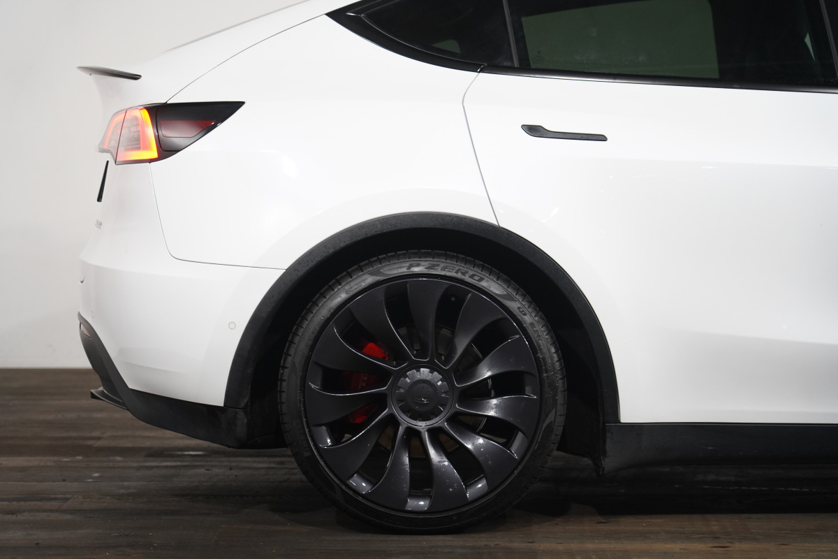 2023 Tesla Model Y Y Performance SUV Image 6