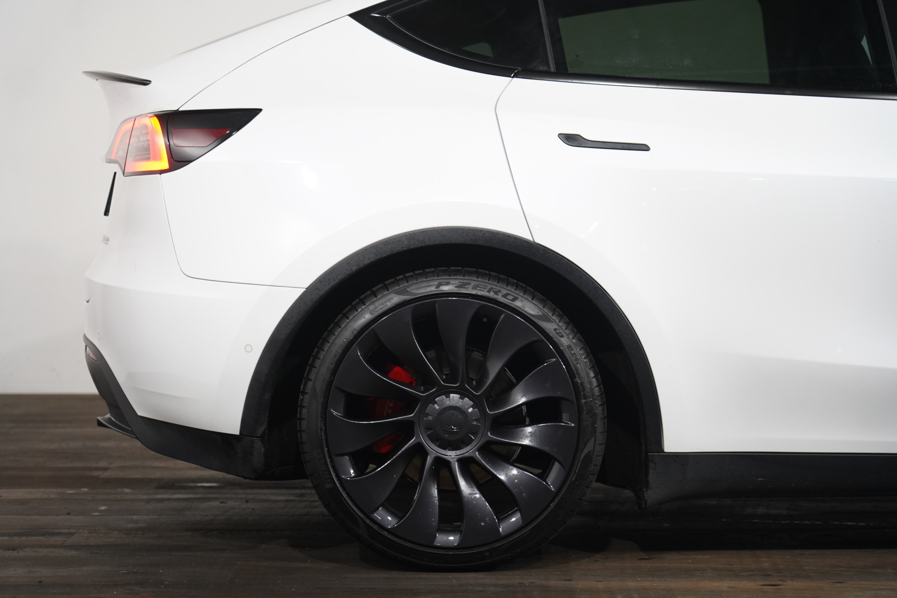 2023 Tesla Model Y Y Performance SUV Image 6