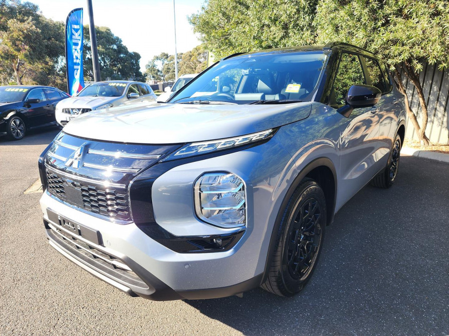 2025 Mitsubishi Outlander ZM LS SUV Image 3