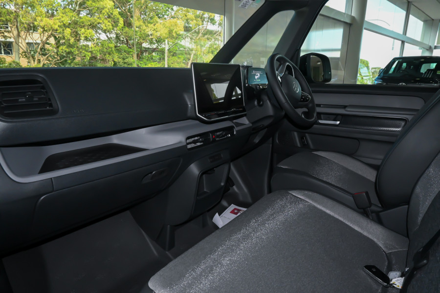 2025 Volkswagen ID. Buzz Cargo EBN BEV550 Van Image 8