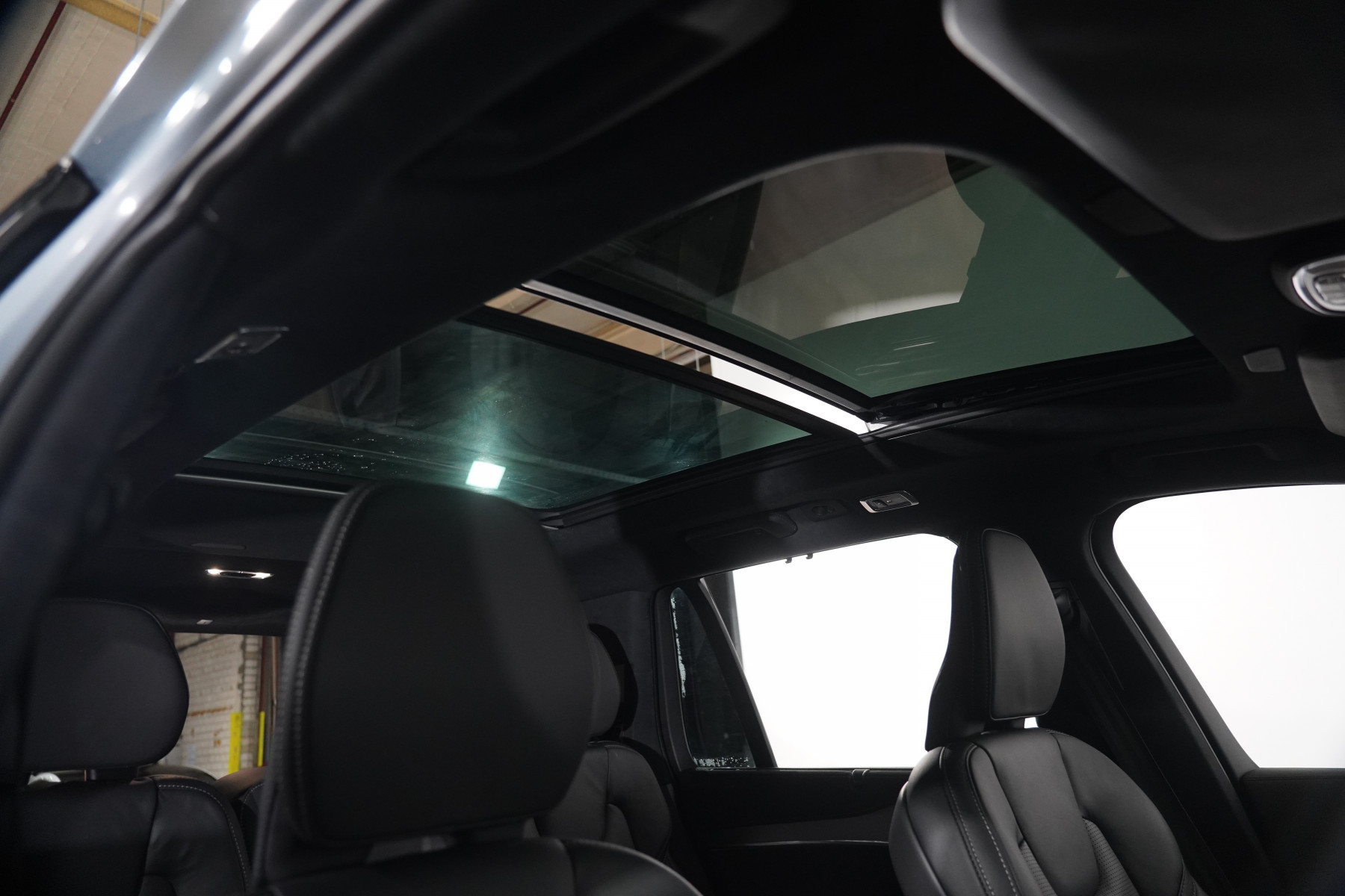 2022 Volvo XC90 Recharge Ultimate T8 Phev SUV Image 29