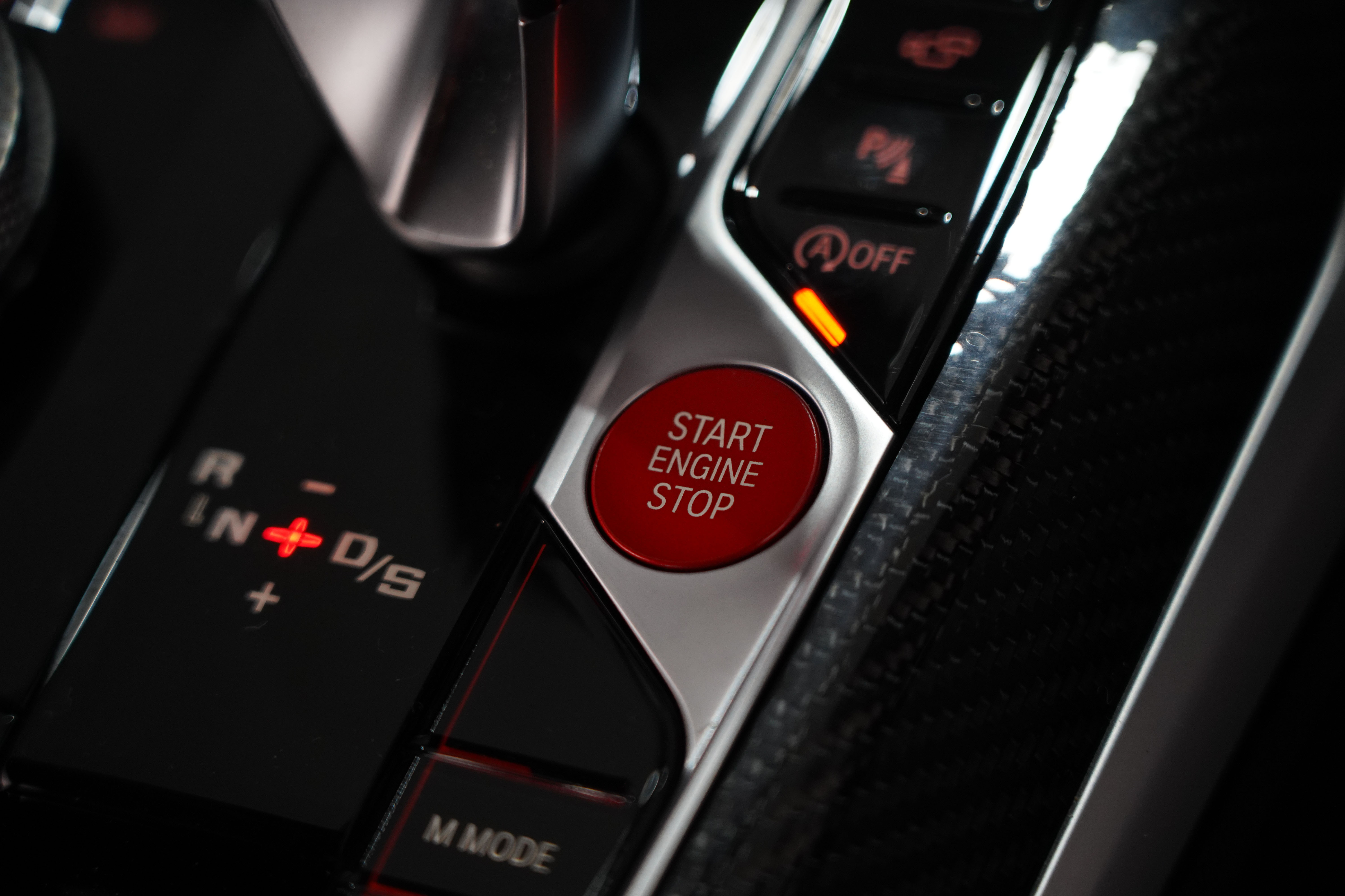 2022 BMW M4 50 Jahre Edition X Drive Coupe Image 38