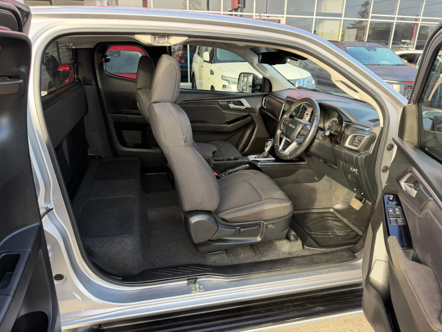 2021 MY22 Isuzu D-MAX RG LS-U Ute Image 16