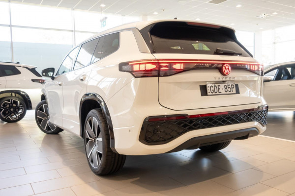 2025 MY26 Volkswagen Tayron R4 195TSI R-Line SUV Image 4