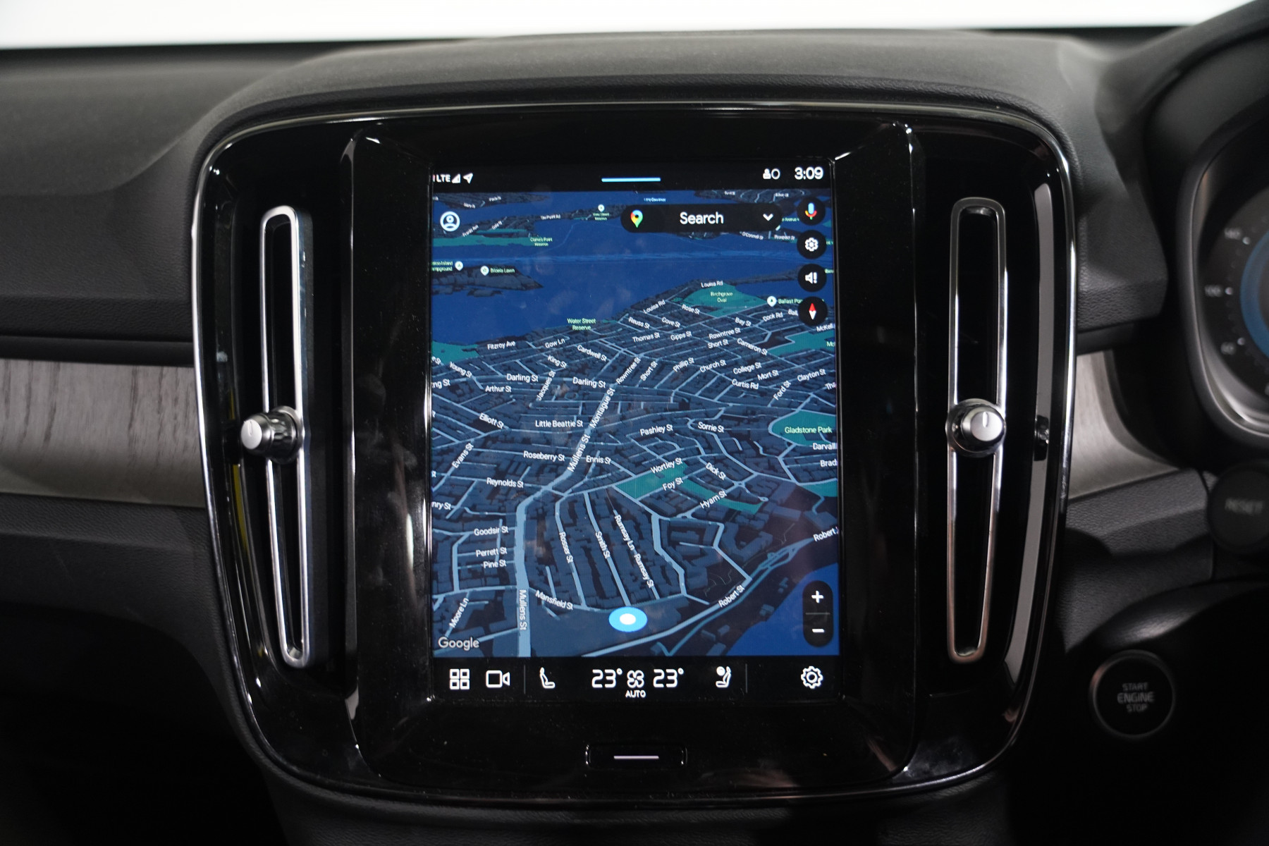 2022 Volvo Xc40 Ultimate B5 Dark Mhev SUV Image 21