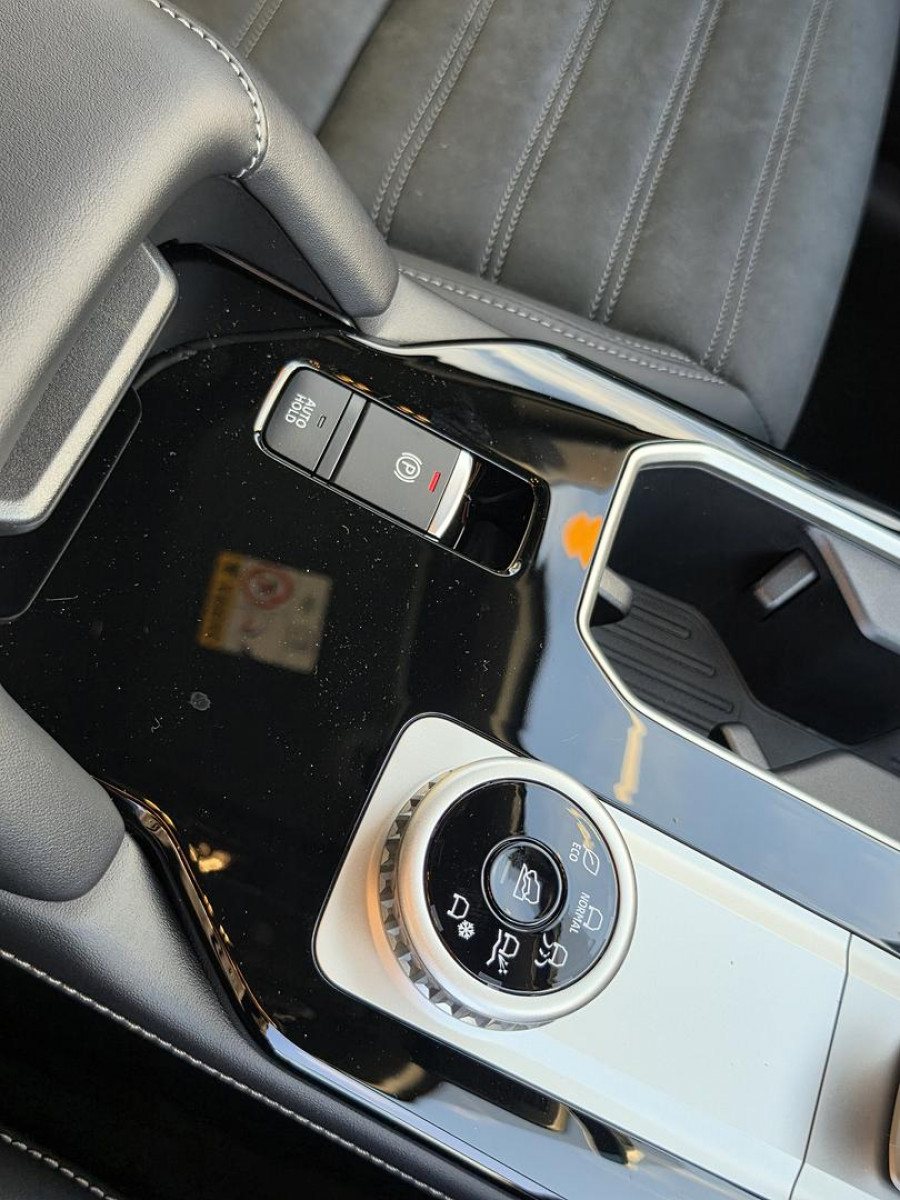 2026 Mitsubishi Outlander ZM Black Edition SUV Image 22