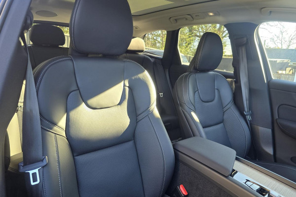 2026 Volvo XC60 UZ Ultra B5 Dark SUV Image 15