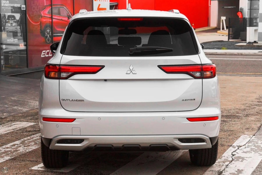 2025 MY24 Mitsubishi Outlander ZM Aspire SUV Image 3