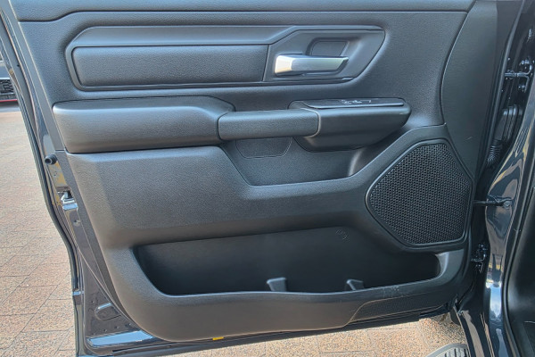 2026 Ram 1500 DT Express Black Edition Hurricane SO Ute Image 3