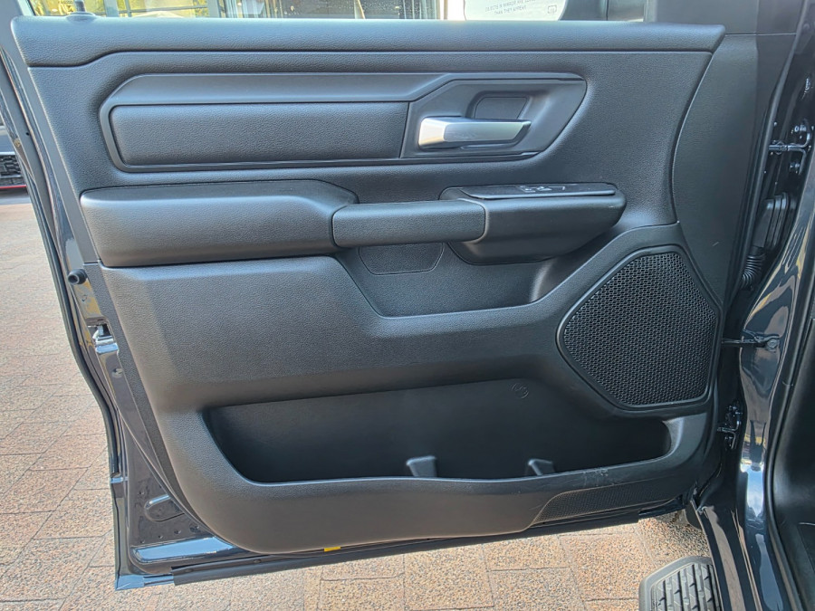 2026 Ram 1500 DT Express Black Edition Hurricane SO Ute Image 3