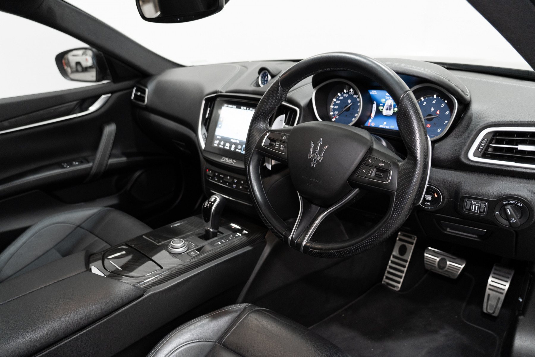 2018 Maserati Ghibli Gransport Sedan Image 15