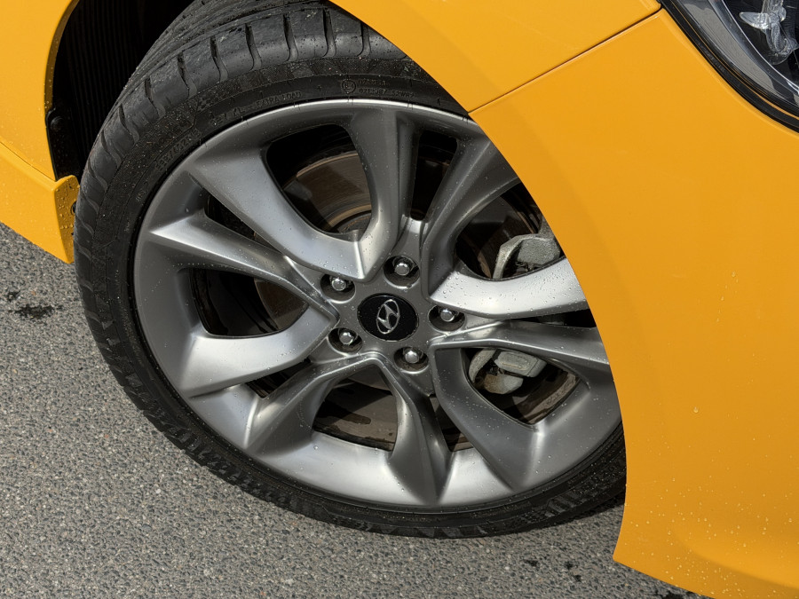 2016 Hyundai Veloster FS5 Series II SR Turbo Hatch Image 2