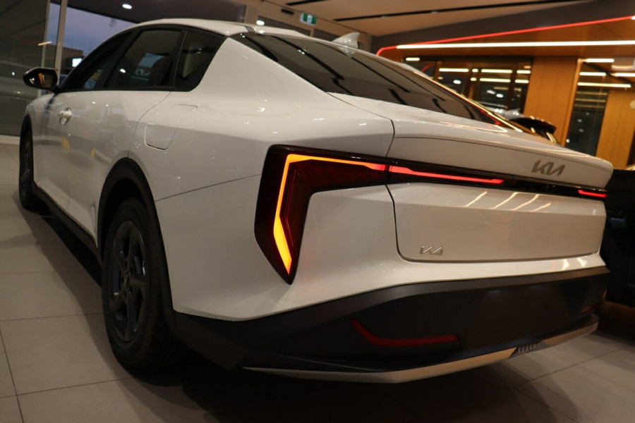 2025 Kia K4 CL4m S Sedan Image 13