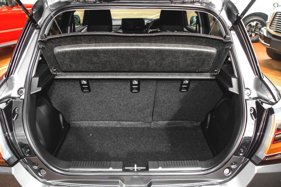 2025 Suzuki Swift UZ Hybrid Plus Hatch Image 8