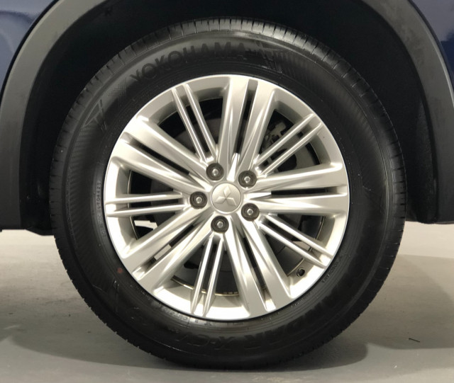 2023 Mitsubishi Outlander ZM LS SUV